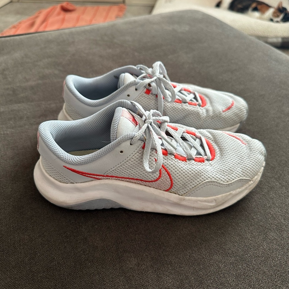 Nike Womens' Light Gray and Pink Sneakers